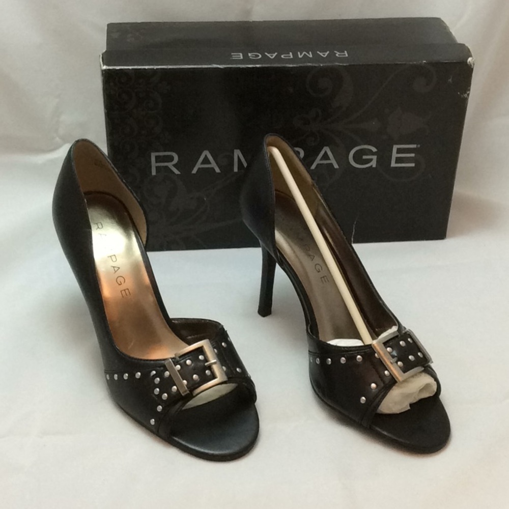 Women’s black rampage heels size 8M